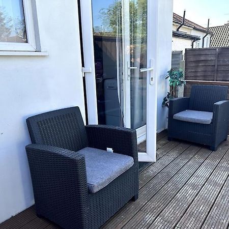 Spacious Holiday Home Near Tube Station - By Starlet Stays London Luaran gambar