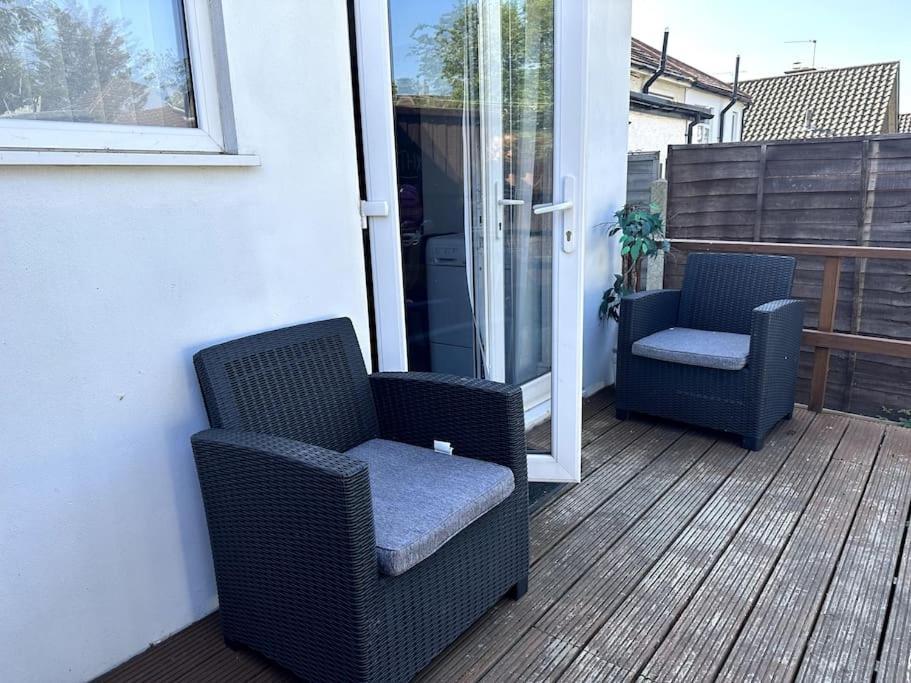Spacious Holiday Home Near Tube Station - By Starlet Stays London Luaran gambar